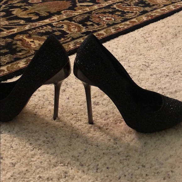 Black Crystal BCBGMAXAZRIA Heels in size 6. - Picture 2 of 7